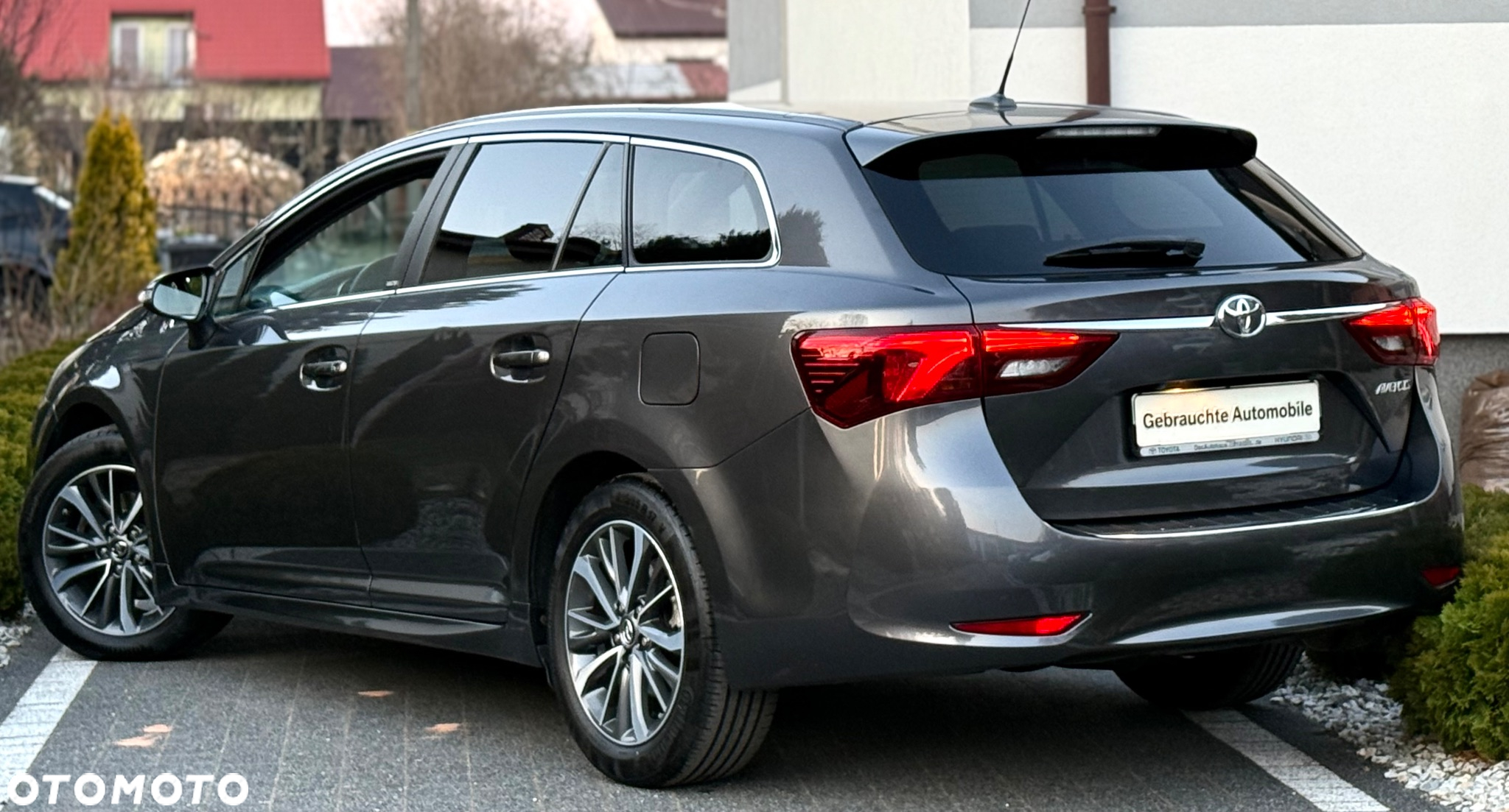 Toyota Avensis Touring Sports 1.8 Edition S+ - 21