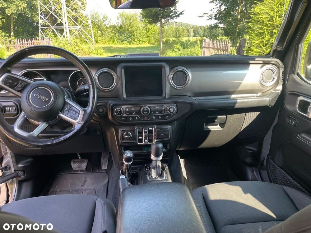 Jeep Gladiator - 10