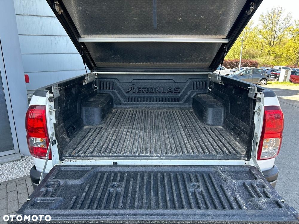 Toyota Hilux 2.4 D-4D Double Cab DLX 4x4 - 9
