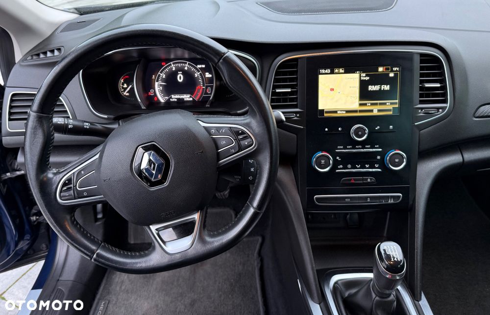 Renault Megane TCe 140 GPF LIMITED - 11