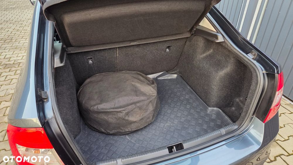 Skoda RAPID 1.2 TSI Active - 6