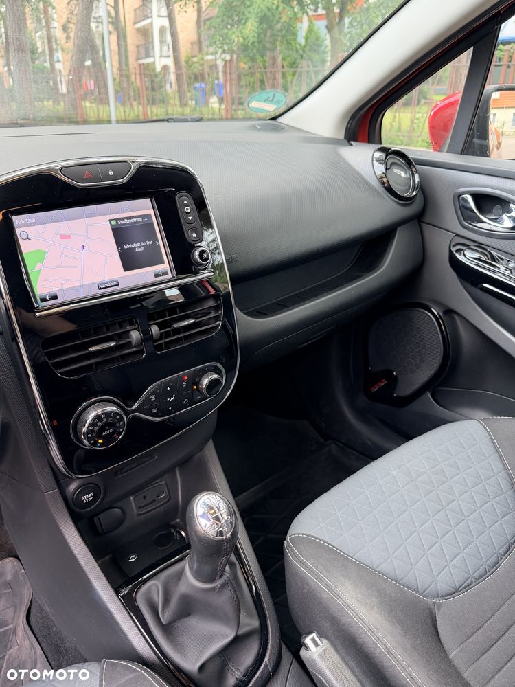 Renault Clio - 17