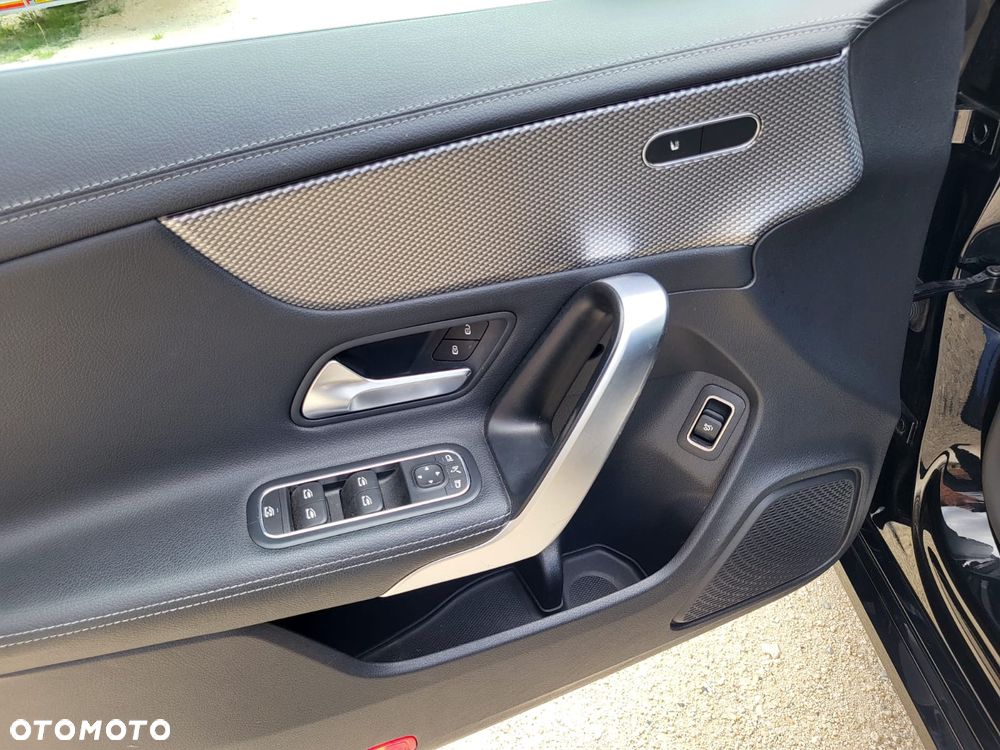 Mercedes-Benz CLA 180 7G-DCT Progressive Line Advanced - 20