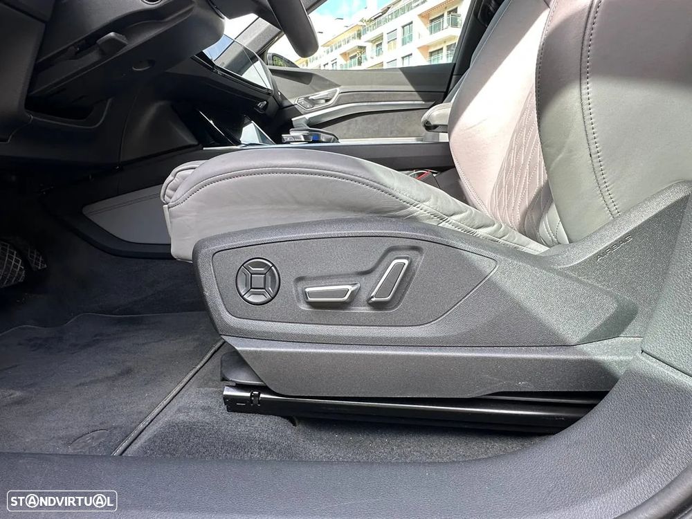 Audi e-tron 55 quattro S line - 11