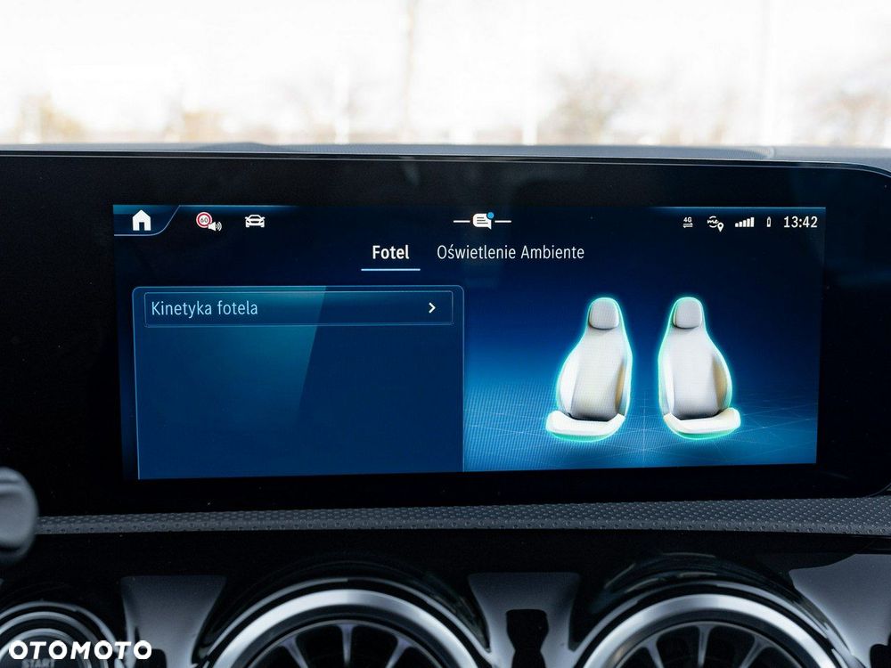 Mercedes-Benz CLA - 22