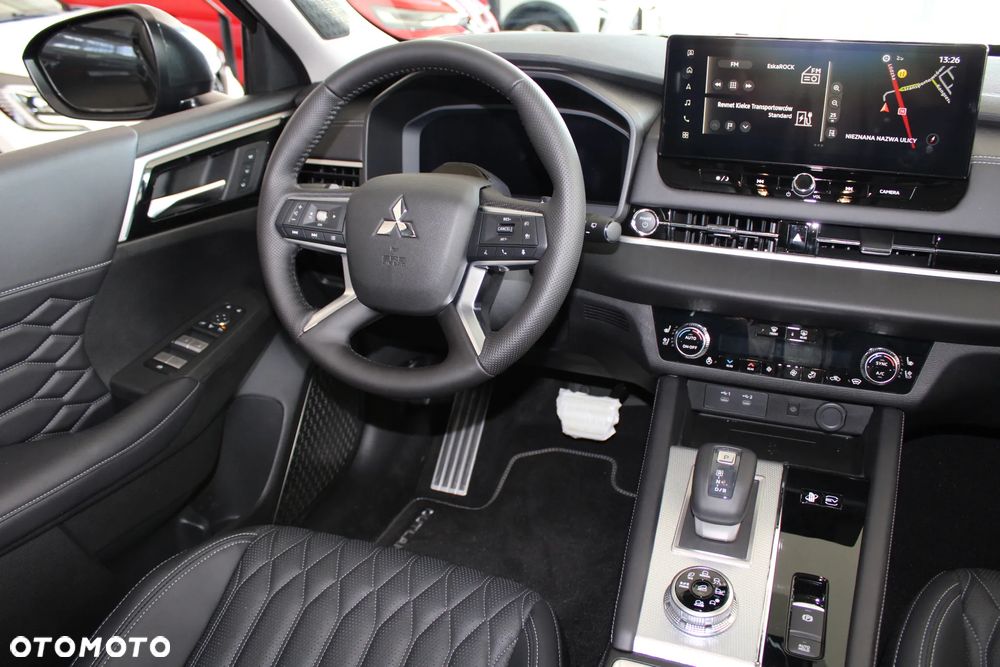 Mitsubishi Outlander Instyle - 24