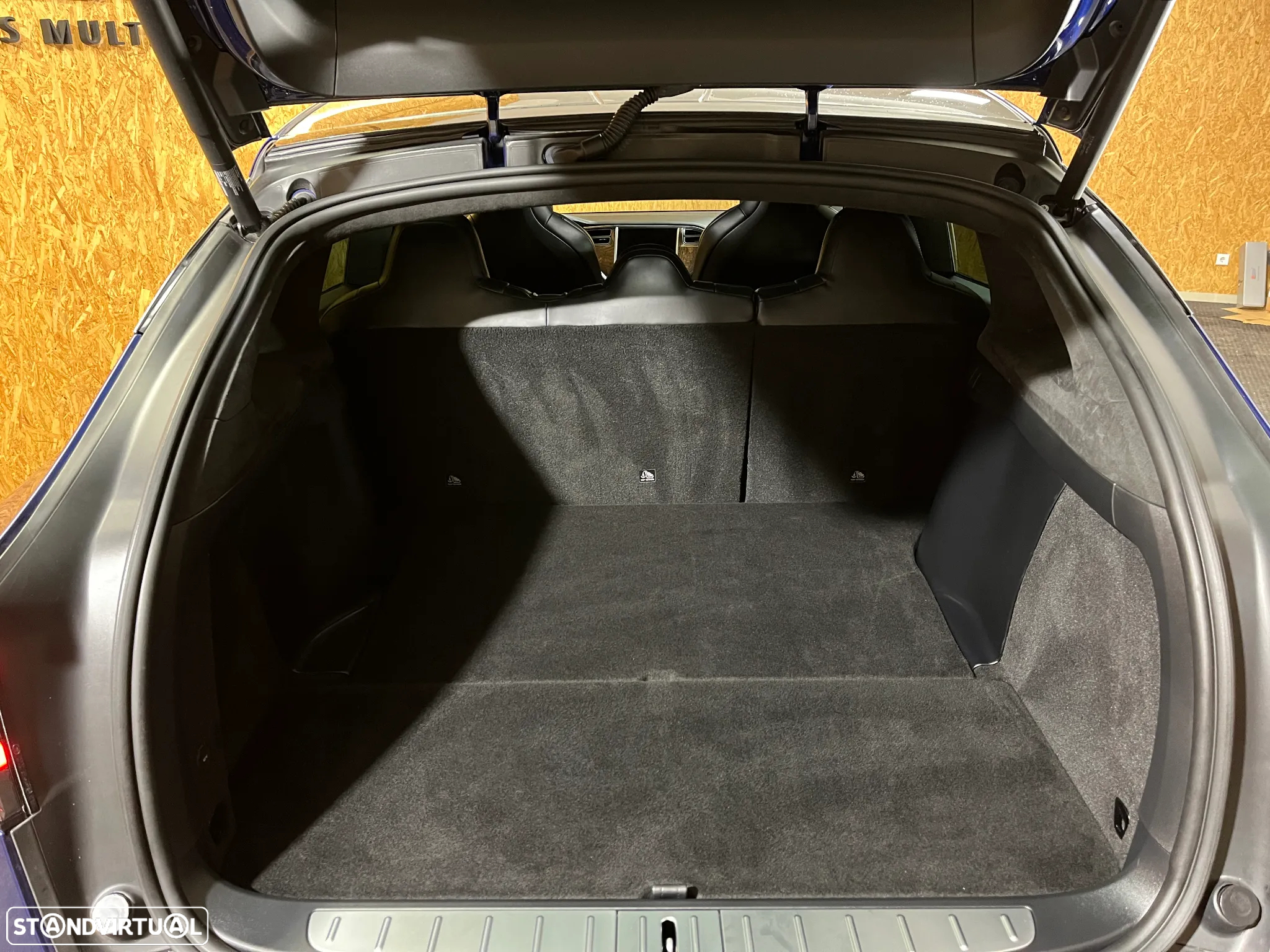 Tesla Model X 100D - 34