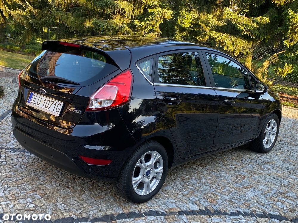 Ford Fiesta 1.25 Titanium EU5 - 6