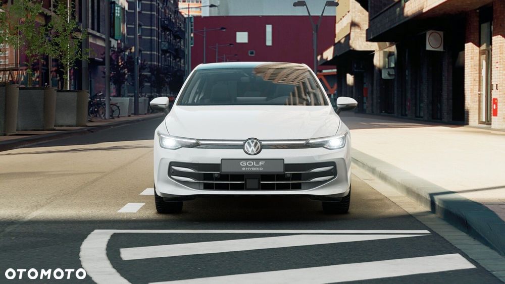 Volkswagen Golf - 8