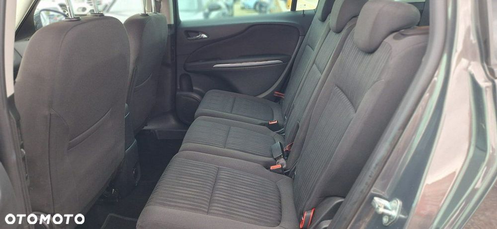 Opel Zafira - 9
