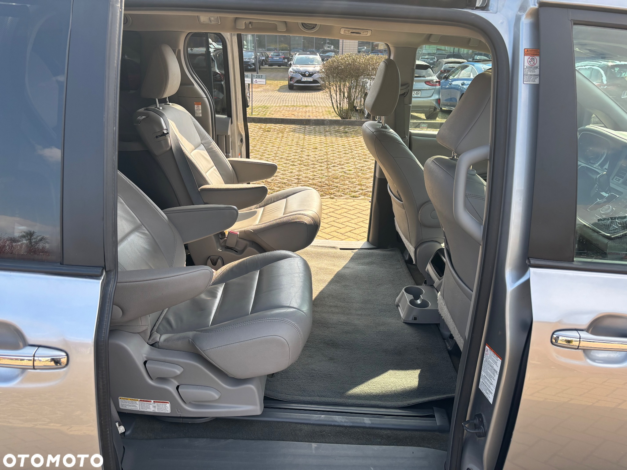 Toyota Sienna 3.5 V6 XLE AWD - 11