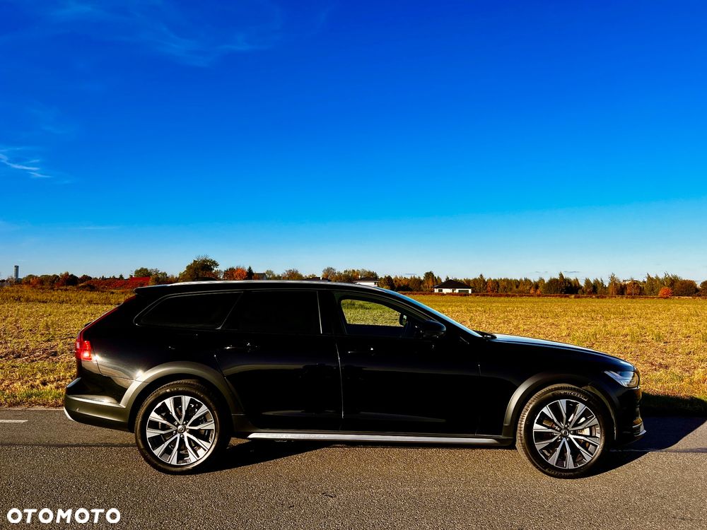 Volvo V90 Cross Country D5 AWD Pro - 3