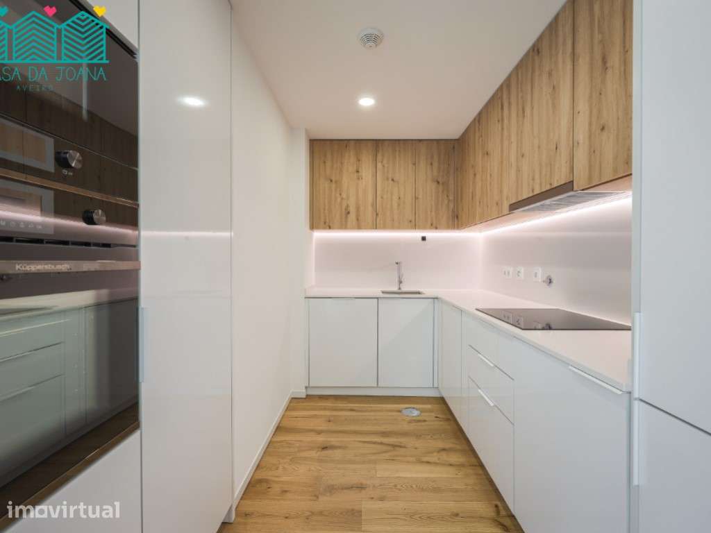 Apartamento T2 com lugar de estacionamento no Cais da Fonte Nova - Grande imagem: 3/26