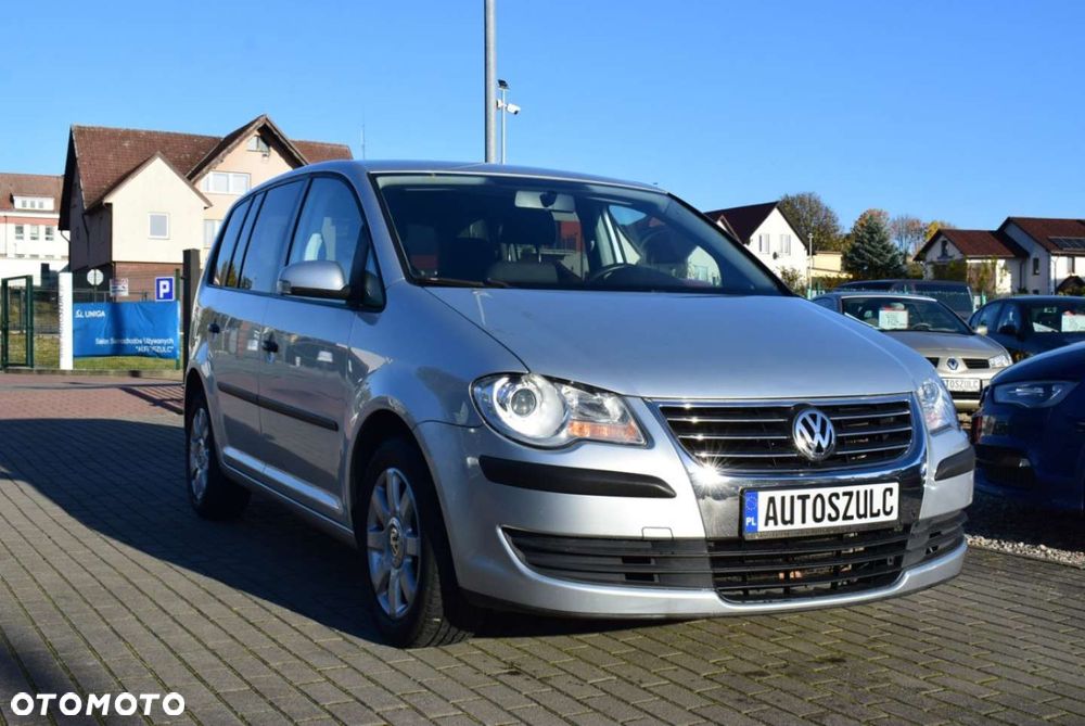 Volkswagen Touran - 3