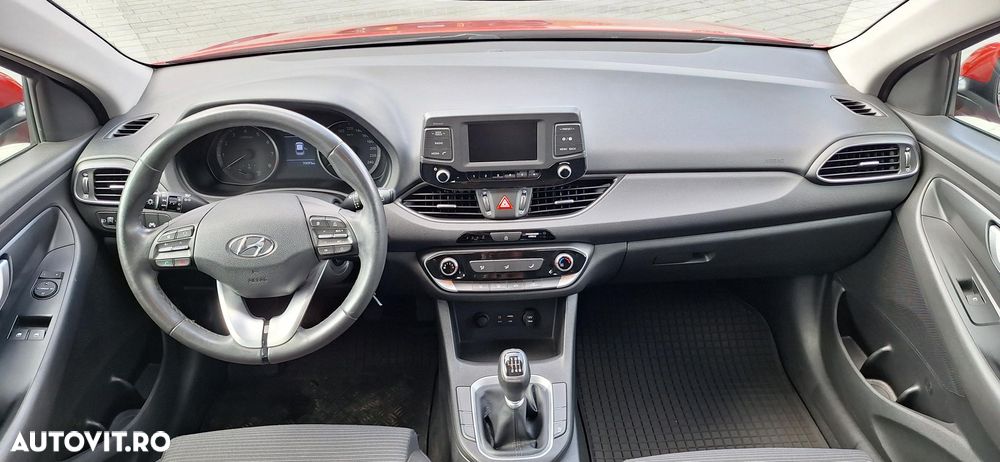 Hyundai i30 1.4 MPi 5DR M/T ISG Comfort - 12
