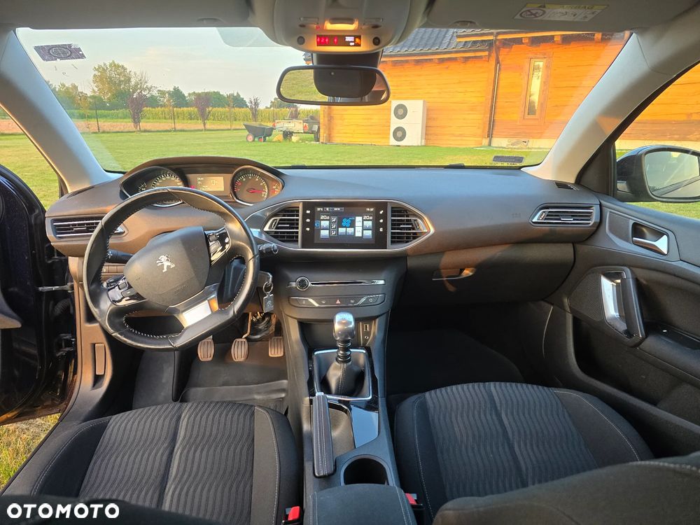 Peugeot 308 1.6 THP Active - 11