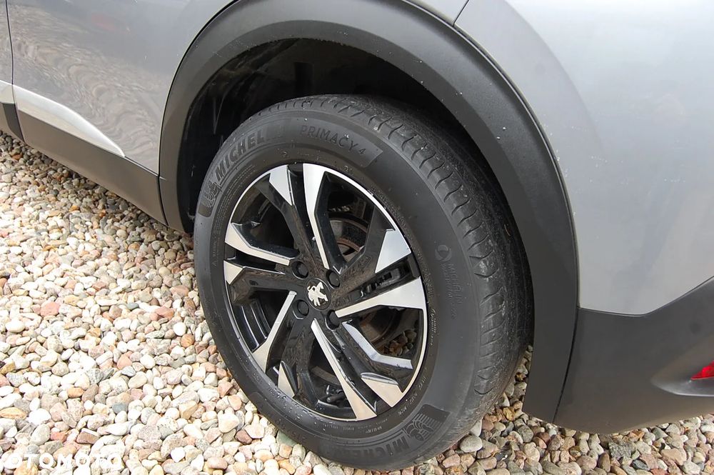 Peugeot 2008 PureTech 130 EAT8 Allure - 20