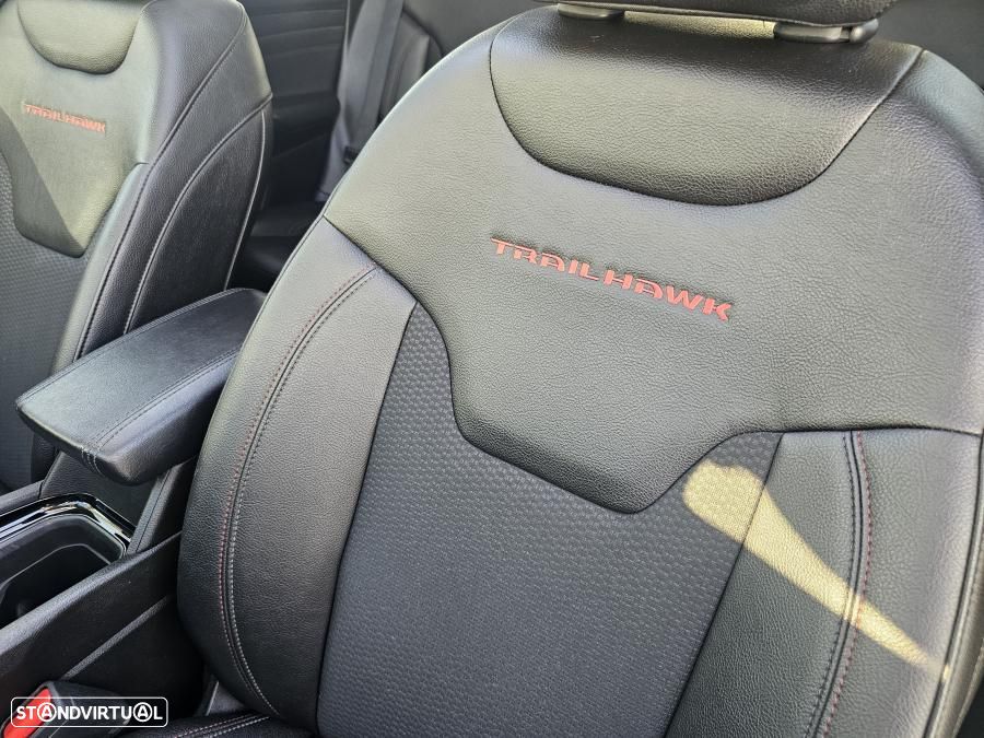 Jeep Compass 1.3 TG Trailhawk - 39