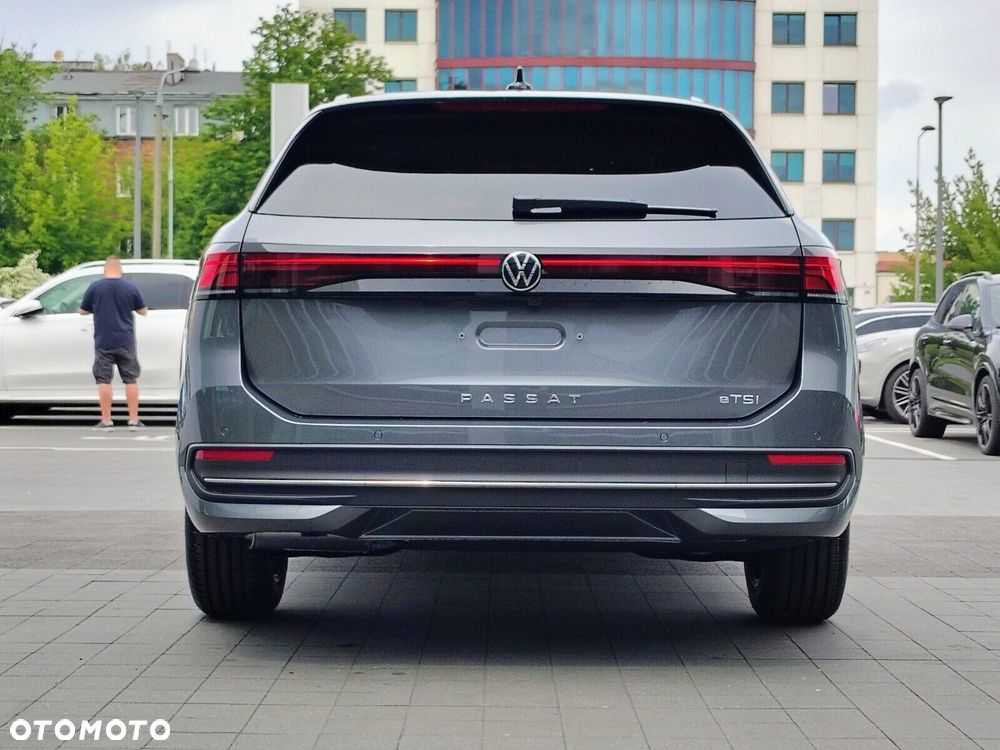 Volkswagen Passat - 6