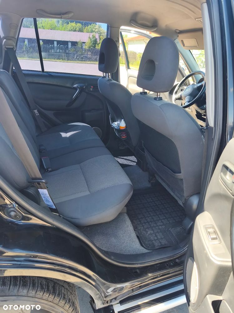 Toyota RAV4 2.0 D-4D 4x4 - 16