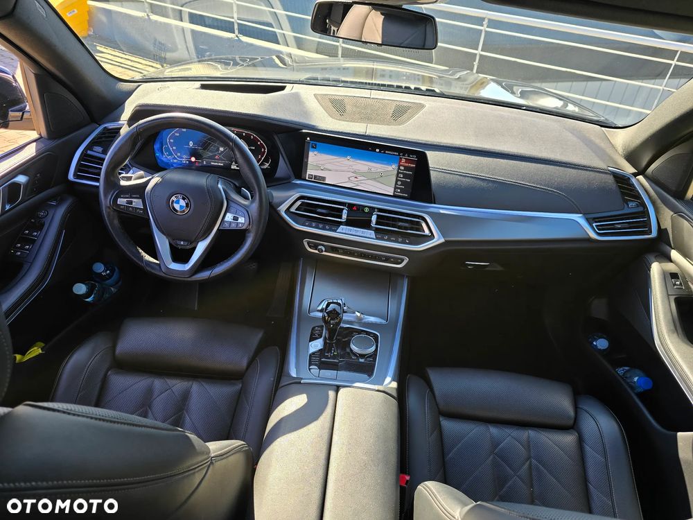 BMW X5 xDrive40i - 23