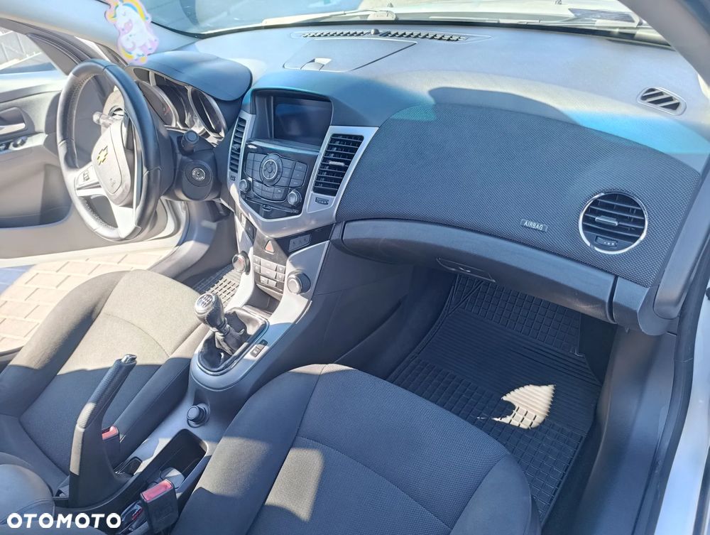 Chevrolet Cruze 1.7 LT - 12
