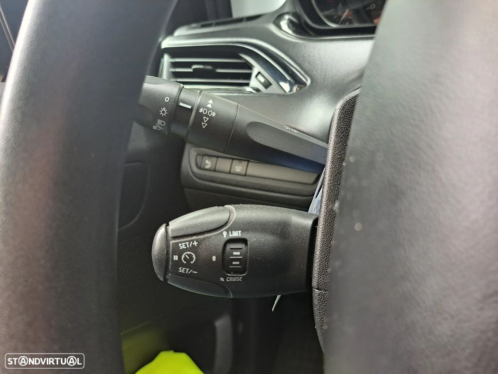 Peugeot 208 BlueHDi 100 Active Pack - 15