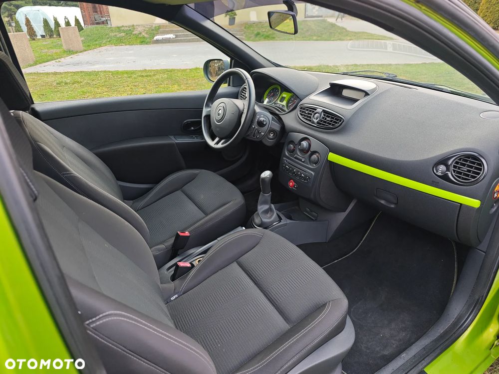 Renault Clio 1.2 16V Dynamique - 18