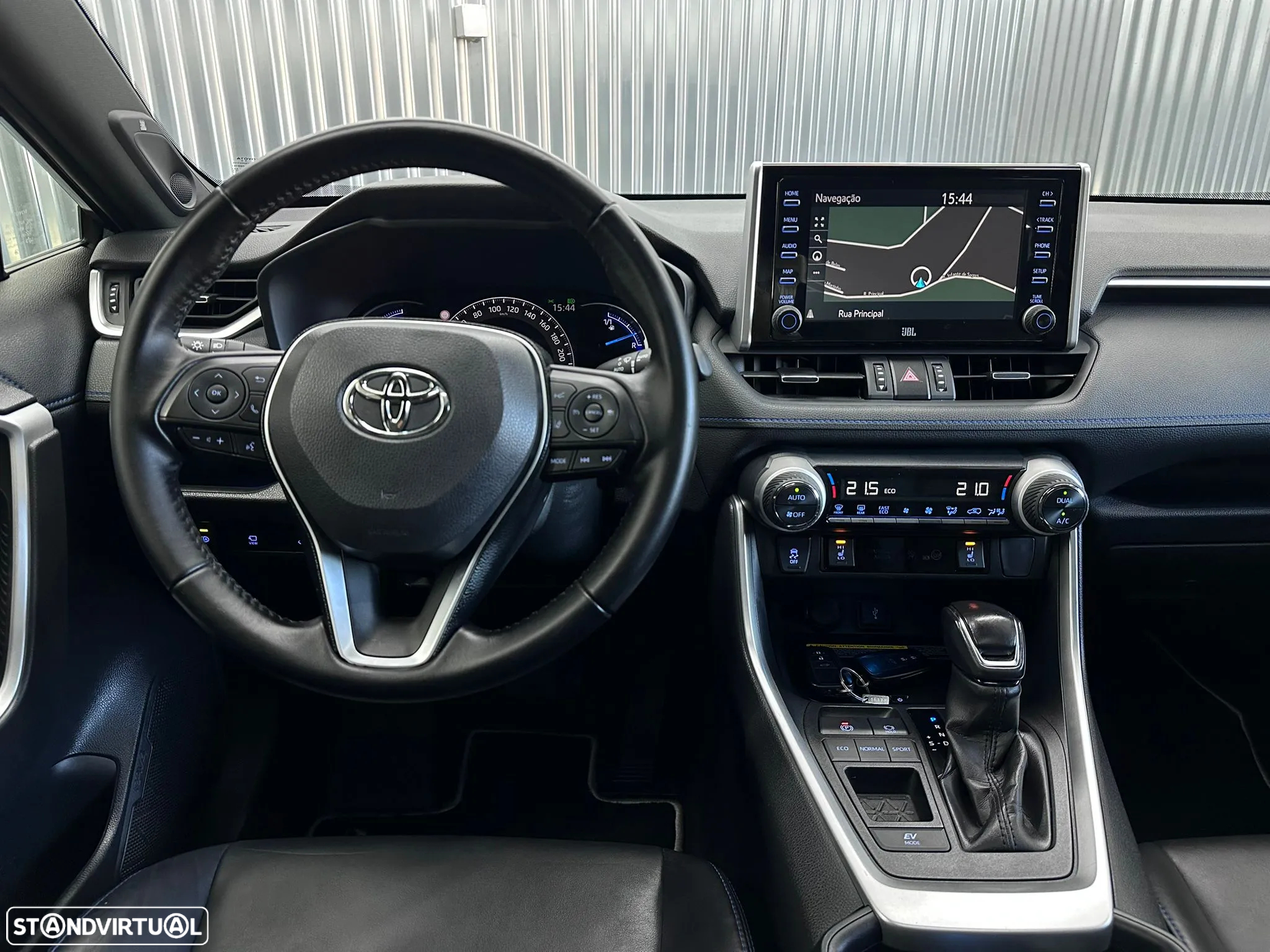 Toyota RAV4 2.5 HDF Lounge - 9