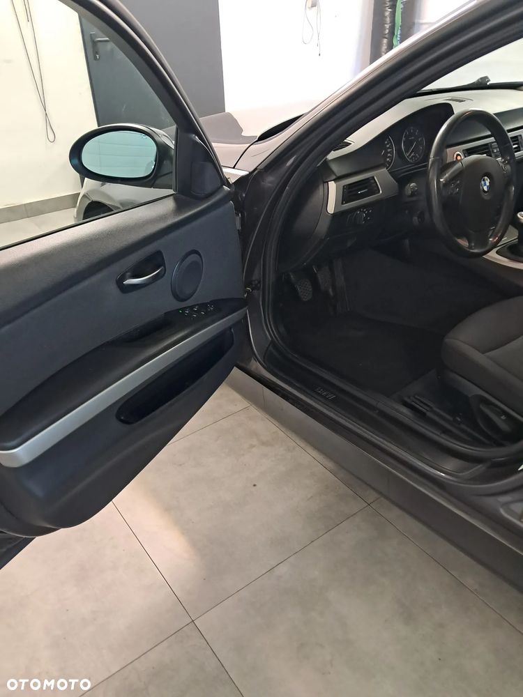 BMW Seria 3 - 15