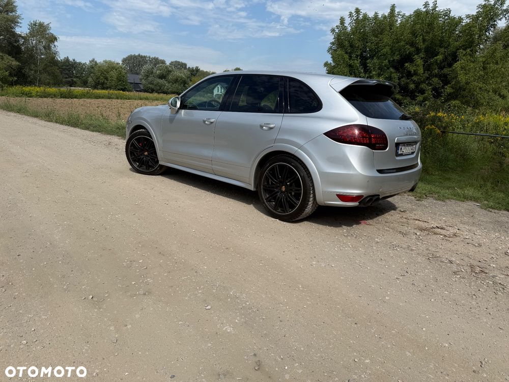 Porsche Cayenne - 3
