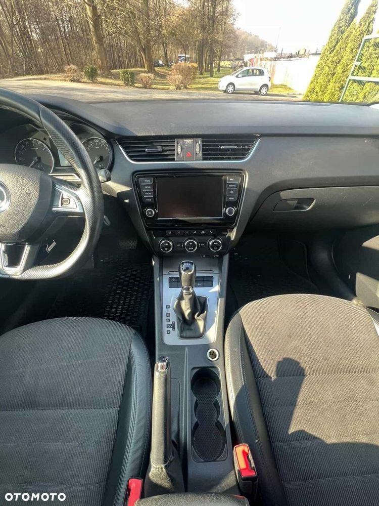 Skoda Octavia 1.6 TDI Edition DSG - 14