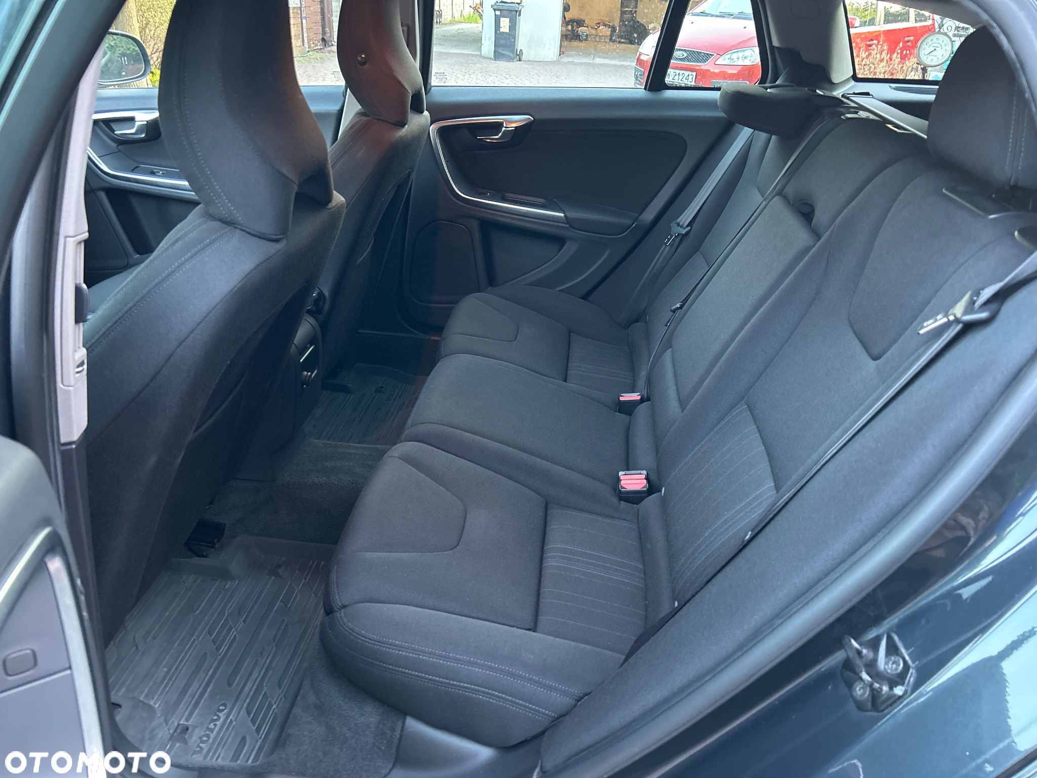 Volvo V60 DRIVe - 22