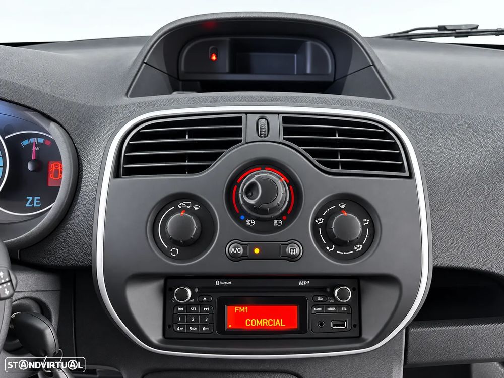 Renault KANGOO Z.E. 33 KW - IVA DEDUTIVÉL - BATERIAS PRÓPRIAS - 26