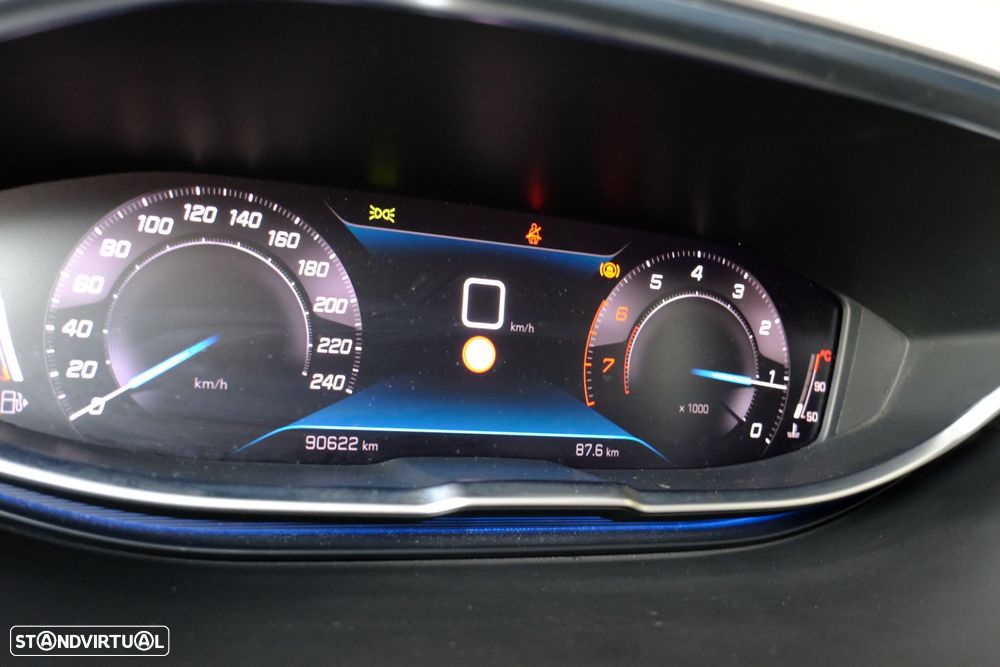 Peugeot 3008 1.2 PureTech Allure Pack - 17