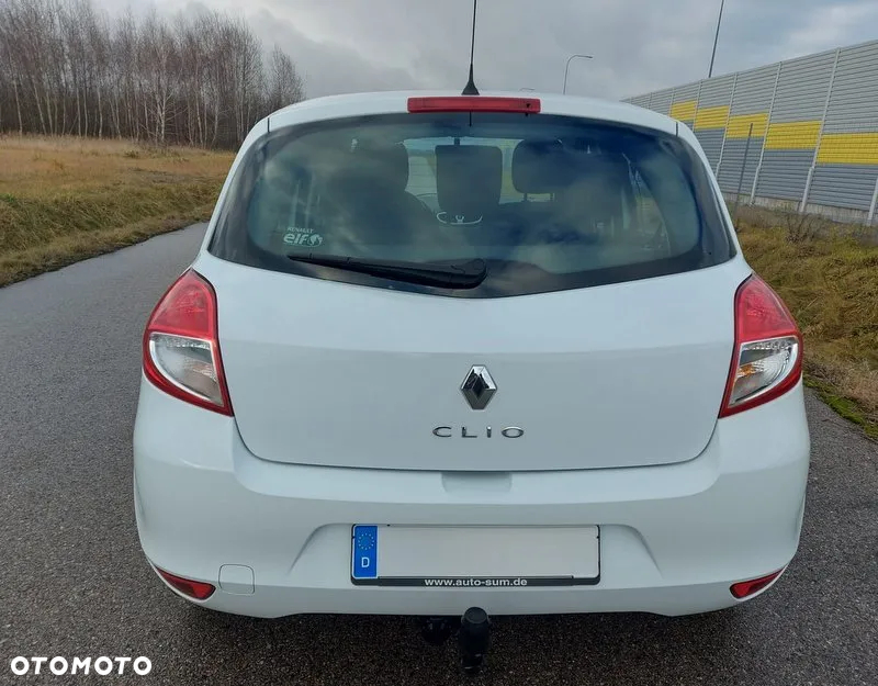 Renault Clio 1.2 16V 75 Yahoo - 25