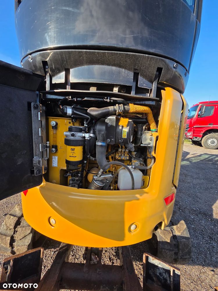 Caterpillar CAT 301.8 - 12