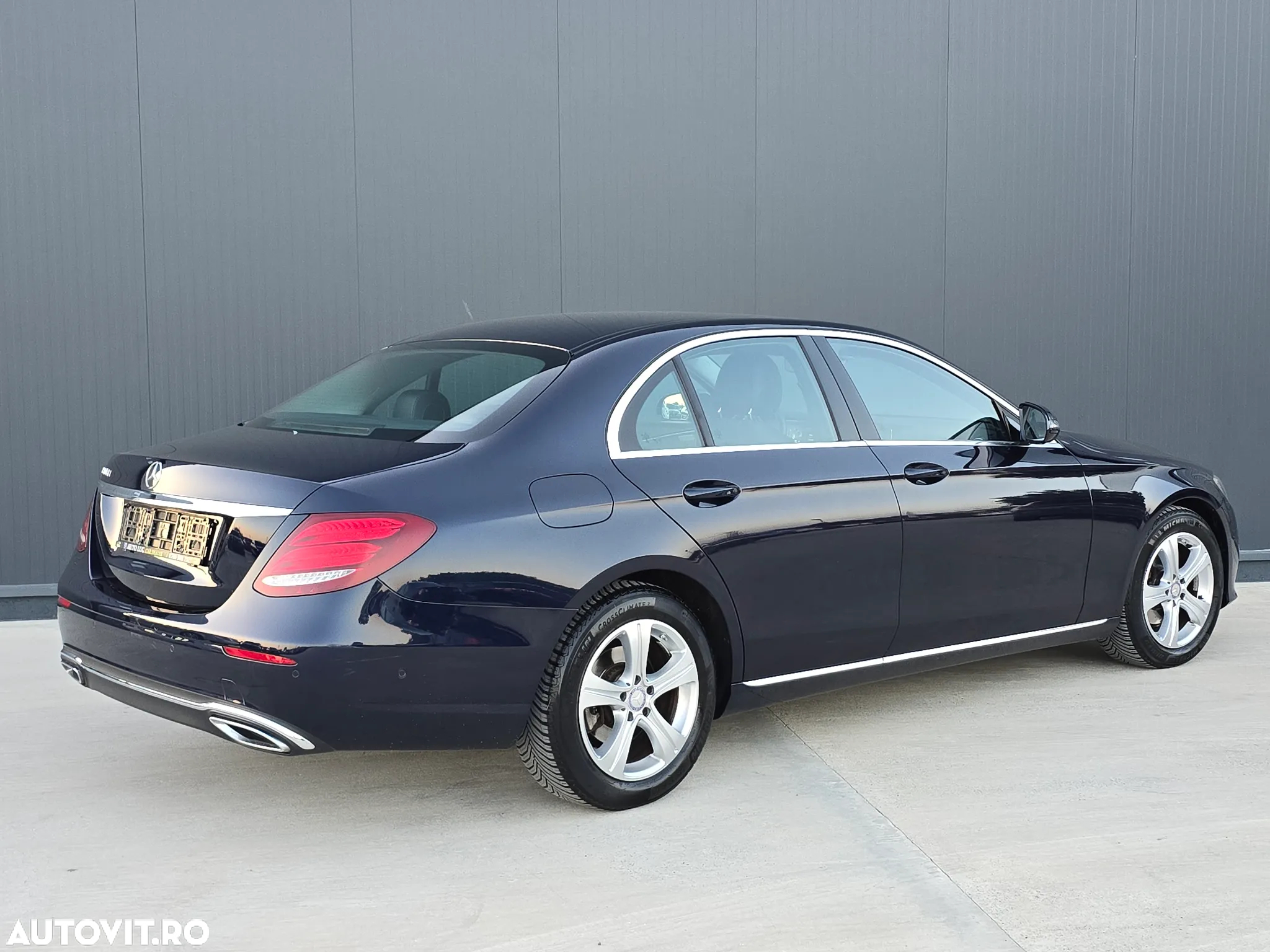 Mercedes-Benz E - 4