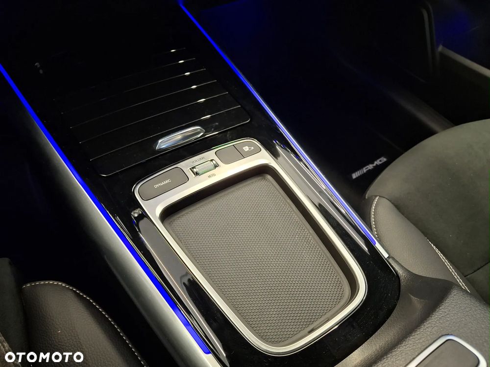 Mercedes-Benz GLA 200 AMG Line - 22