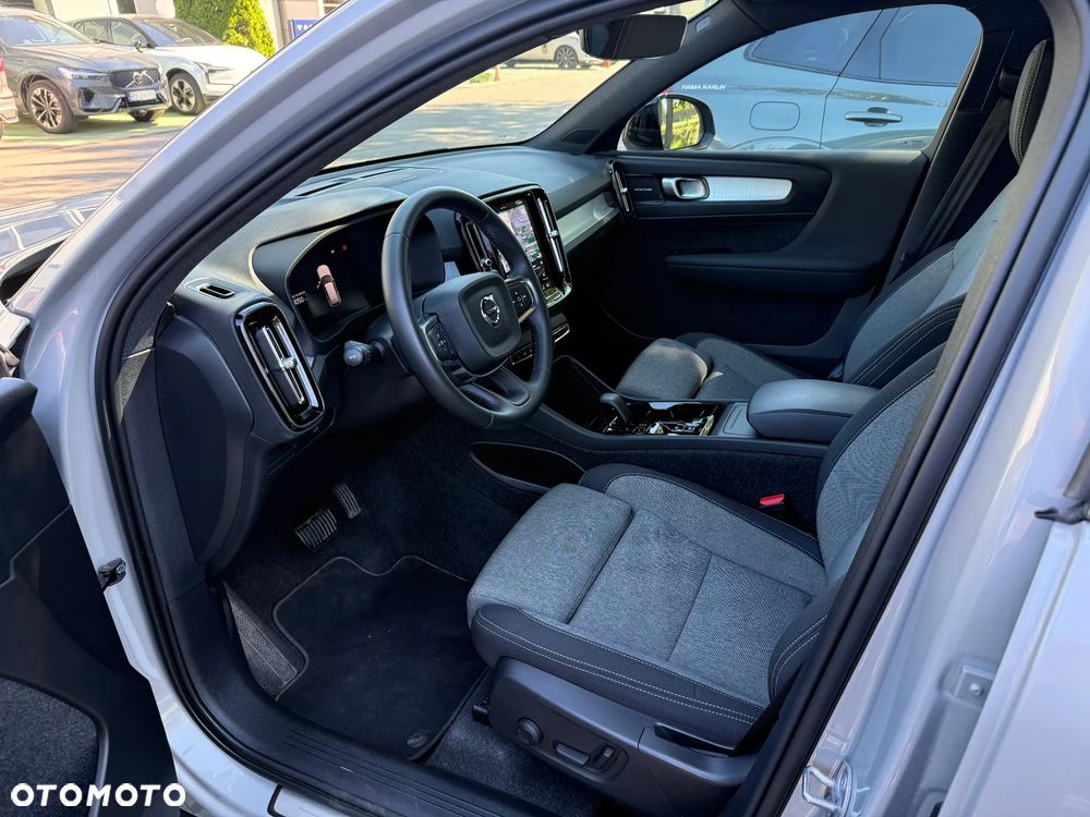 Volvo XC 40 B3 Plus Dark - 10