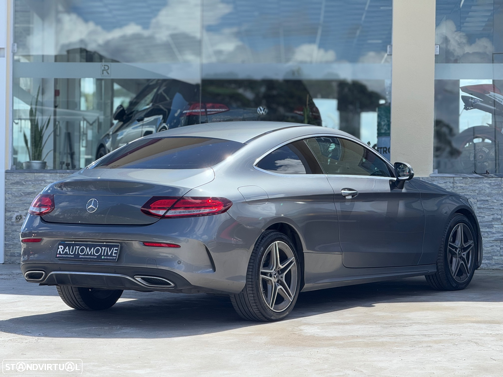 Mercedes-Benz C 220 d AMG Line - 4