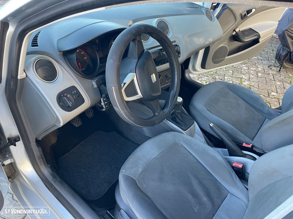 SEAT Ibiza 1.2 12V Reference - 24