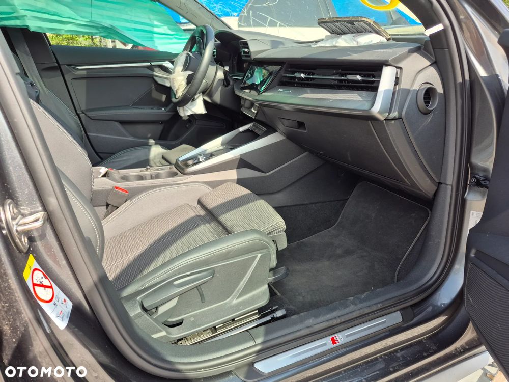 Audi A3 Sportback 40 TFSIe S tronic S line - 17