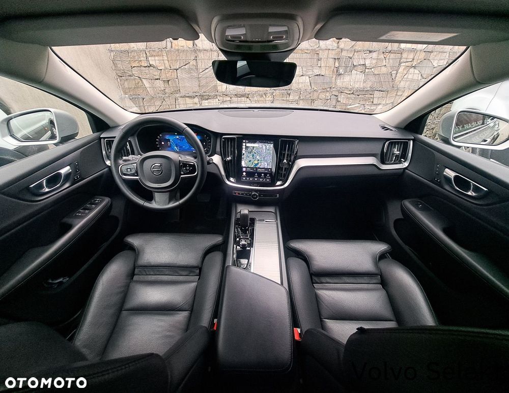 Volvo V60 Cross Country - 12