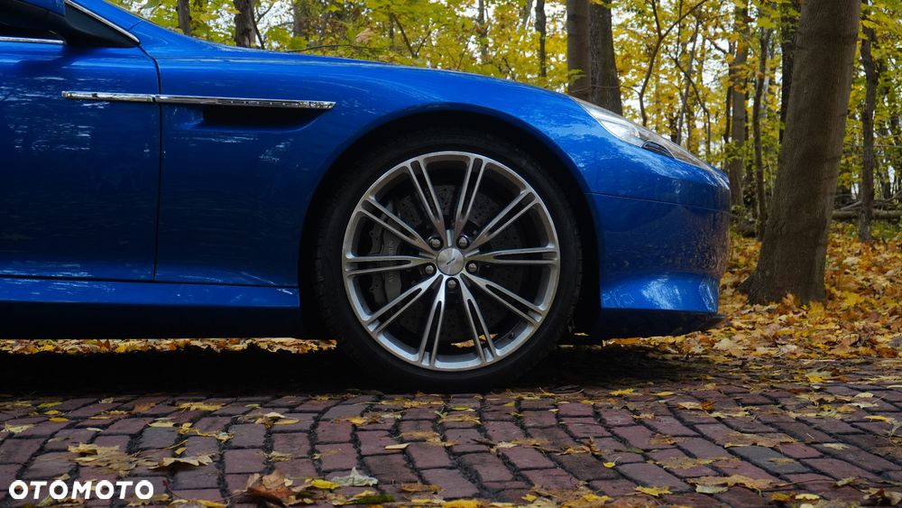 Aston Martin Virage - 16