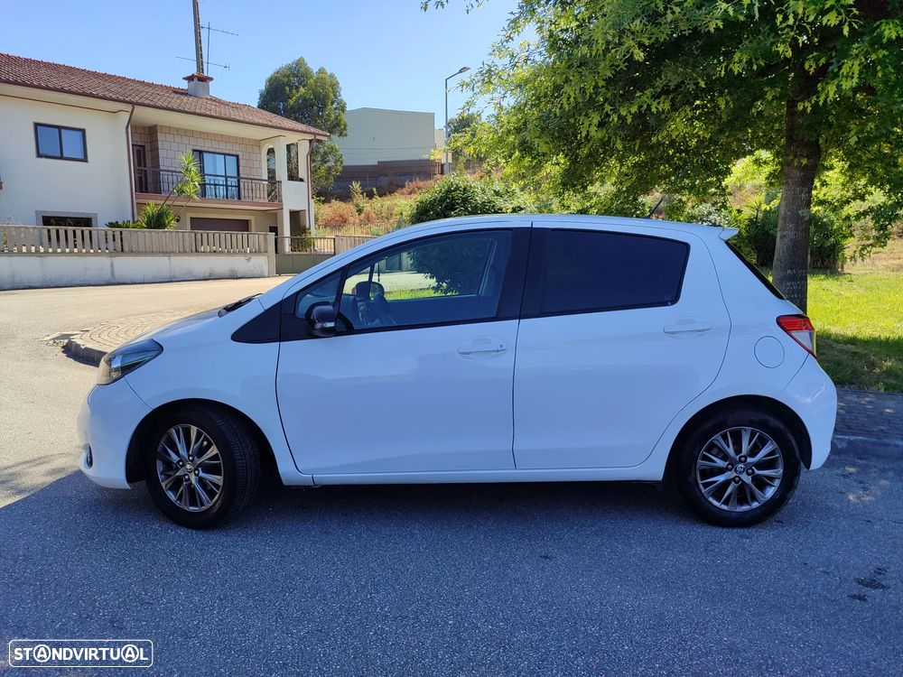 Toyota Yaris 1.4 D-4D Sport+P.Techno +Navi - 3