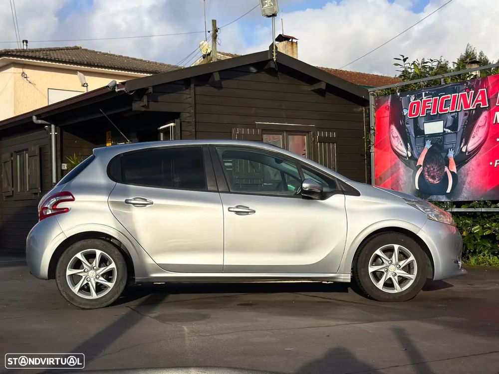 Peugeot 208 1.4 HDi Access - 9