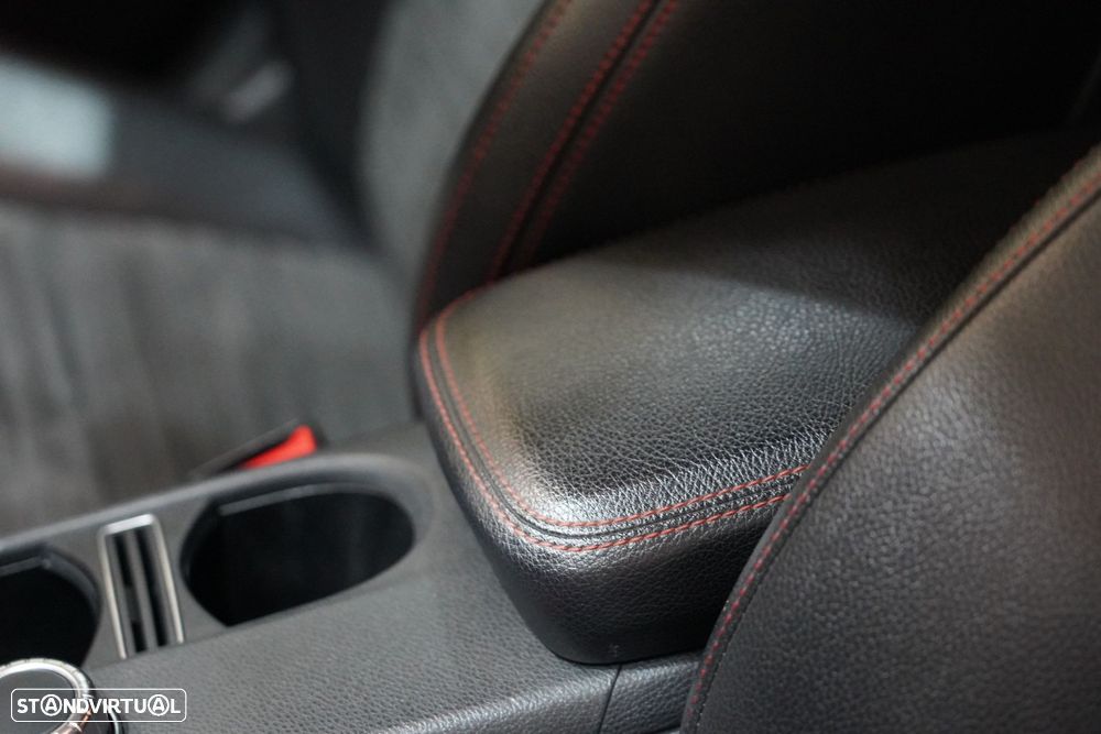 Mercedes-Benz GLA 180 CDI AMG Line - 27