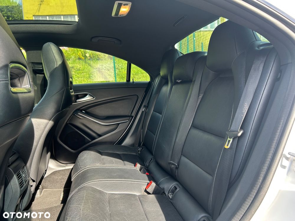 Mercedes-Benz CLA 45 AMG 4Matic 7G-DCT - 13