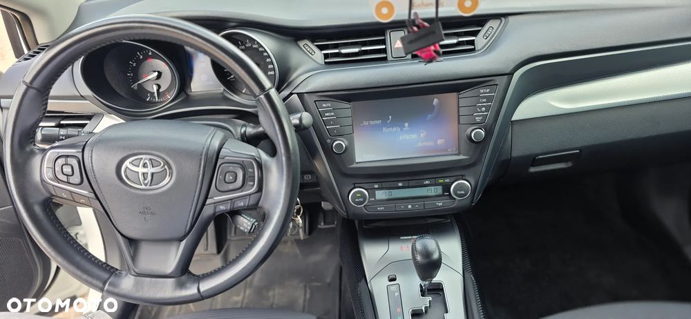 Toyota Avensis 2.0 Premium MS - 35